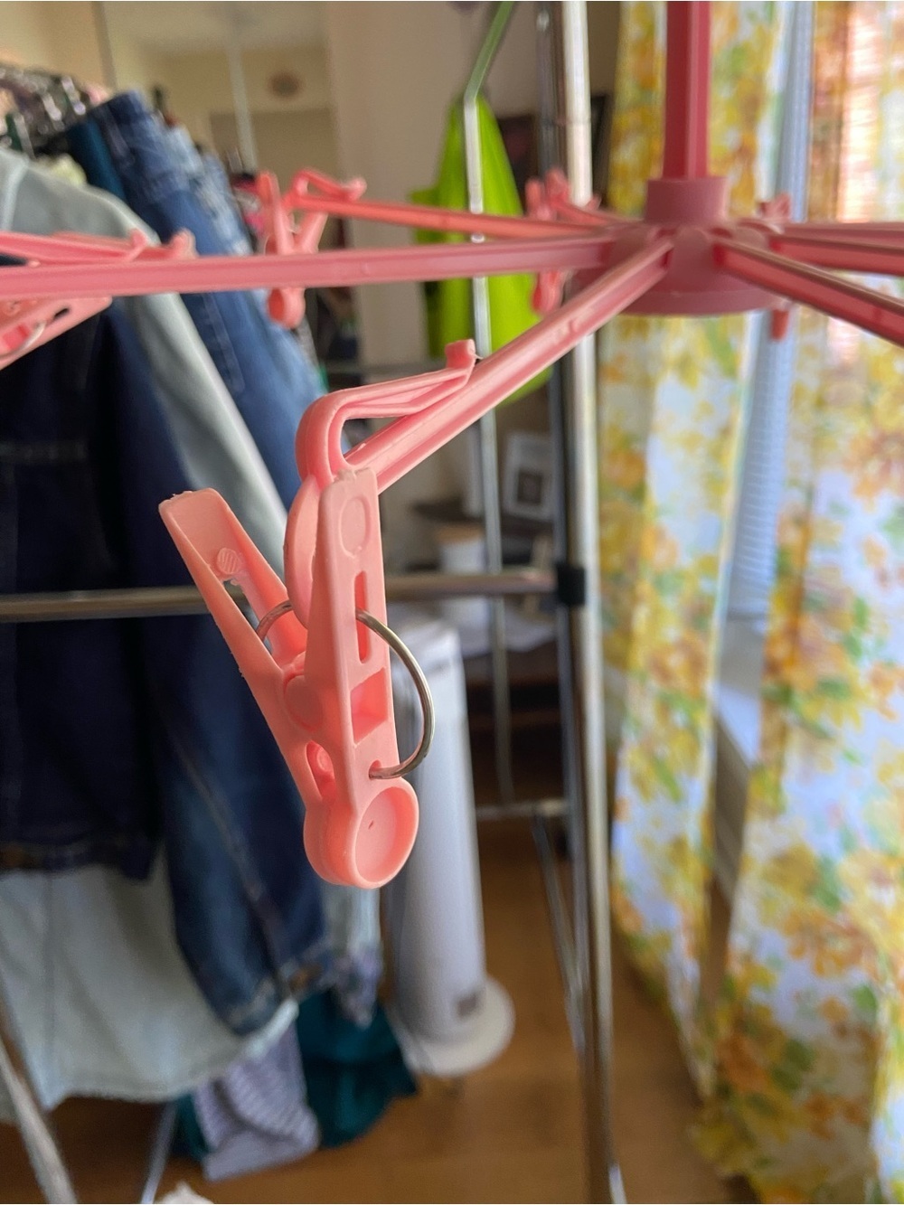 Pink Foldable Hanging Drying Rack with Clips - Picture 2 of 4
